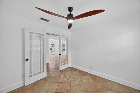 House in Tampa, Florida 5 bedrooms, 357.95 sq.m. № 1870952 - photo 30