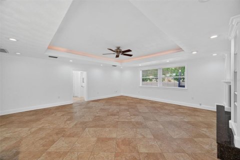 House in Tampa, Florida 5 bedrooms, 357.95 sq.m. № 1870952 - photo 23