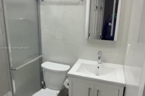 Снять в аренду коммерческую недвижимость в Лодердейл-Лейкс, Флорида 55.74м2, № 2043370 - фото 2