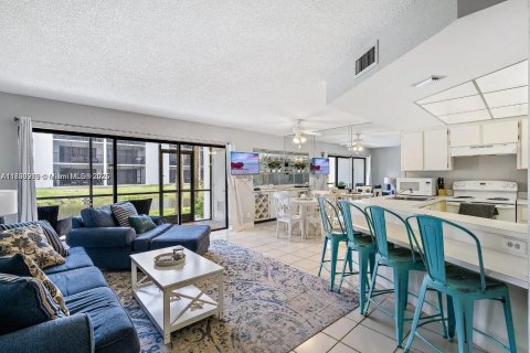 Condo in Jupiter, Florida, 1 bedroom  № 1806453 - photo 8