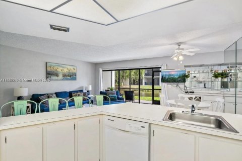 Condo in Jupiter, Florida, 1 bedroom  № 1806453 - photo 14