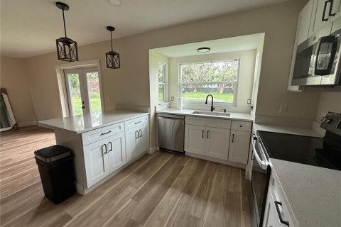 House in Riverview, Florida 3 bedrooms, 131.74 sq.m. № 1905530 - photo 9