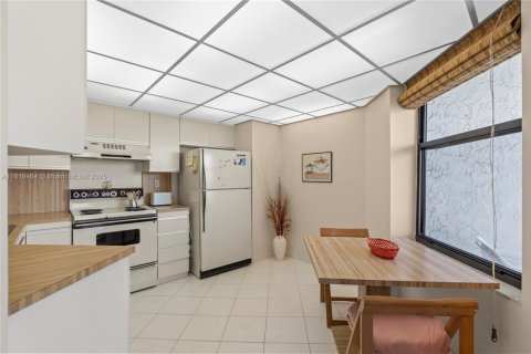 Купить кондоминиум в Авентура, Флорида 1 спальня, 69.58м2, № 1981852 - фото 13