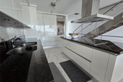 Condo in Aventura, Florida, 3 bedrooms  № 1704303 - photo 28