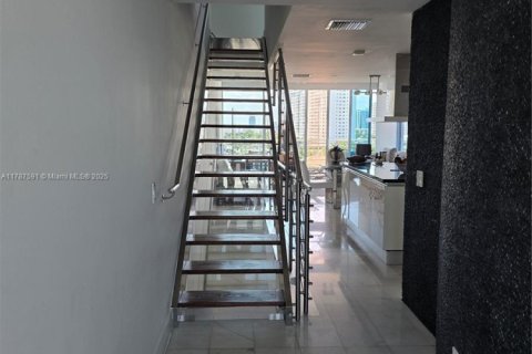 Condo in Aventura, Florida, 3 bedrooms  № 1704303 - photo 30