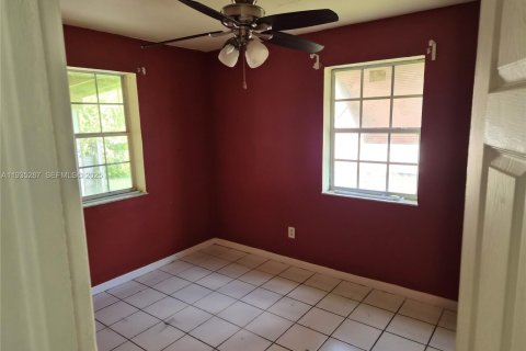 Casa en venta en Miami, Florida, 3 dormitorios, 120.22 m2 № 1993446 - foto 4