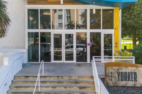 Купить кондоминиум в Майами, Флорида 1 спальня, 59.74м2, № 2035061 - фото 25