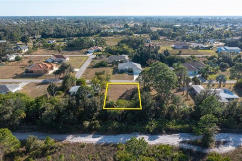 Terreno en venta en North Port, Florida № 2147442 - foto 17