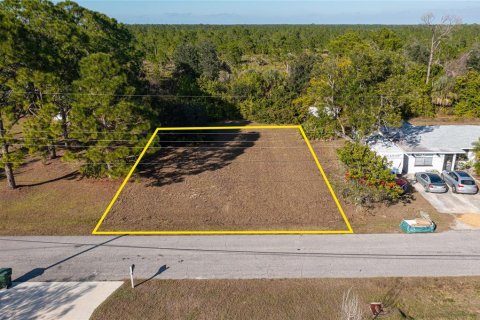 Terreno en venta en North Port, Florida № 2147442 - foto 3
