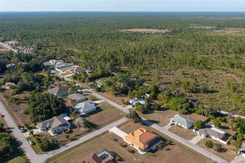 Terreno en venta en North Port, Florida № 2147442 - foto 22