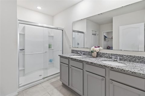 House in Sanford, Florida 4 bedrooms, 169.83 sq.m. № 2225746 - photo 27