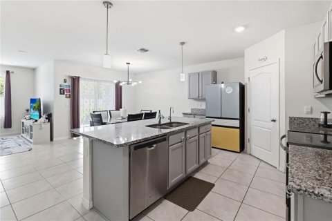 House in Sanford, Florida 4 bedrooms, 169.83 sq.m. № 2225746 - photo 13