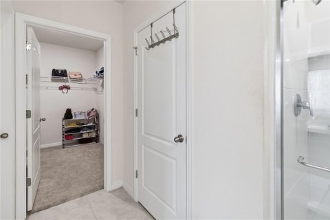House in Sanford, Florida 4 bedrooms, 169.83 sq.m. № 2225746 - photo 28