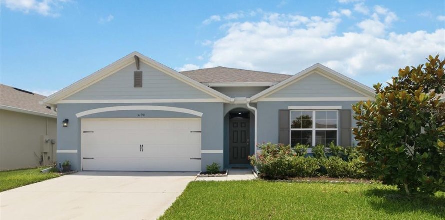 House in Sanford, Florida 4 bedrooms, 169.83 sq.m. № 2225746
