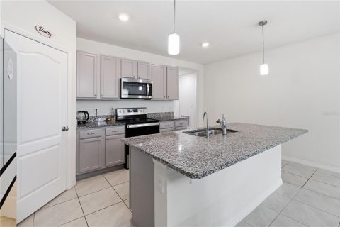 House in Sanford, Florida 4 bedrooms, 169.83 sq.m. № 2225746 - photo 15