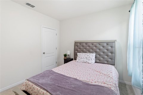 House in Sanford, Florida 4 bedrooms, 169.83 sq.m. № 2225746 - photo 19