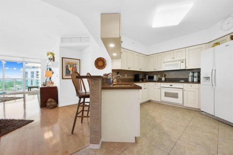 Copropriété à vendre à Fort Lauderdale, Floride: 2 chambres, 111.85 m2 № 2082285 - photo 7