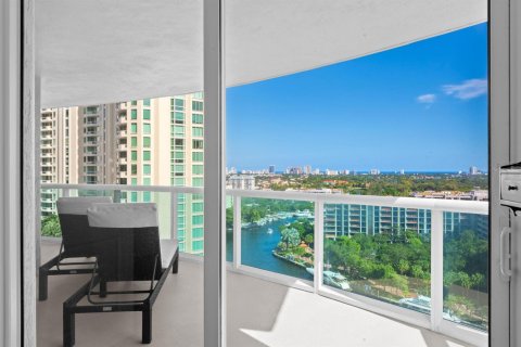 Copropriété à vendre à Fort Lauderdale, Floride: 2 chambres, 111.85 m2 № 2082285 - photo 6