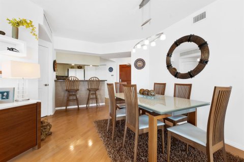 Copropriété à vendre à Fort Lauderdale, Floride: 2 chambres, 111.85 m2 № 2082285 - photo 12
