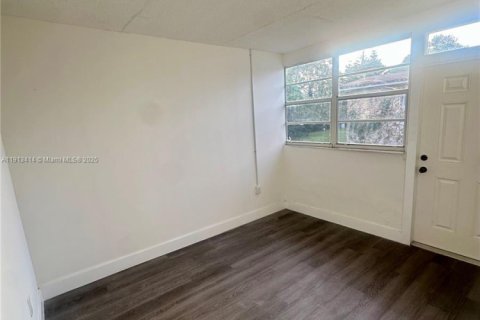 Casa en venta en Sunrise, Florida, 3 dormitorios № 1969456 - foto 10