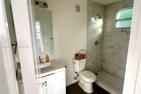 Casa en venta en Sunrise, Florida, 3 dormitorios № 1969456 - foto 9