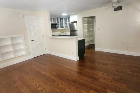 Copropriété à louer à Sarasota, Floride: 1 chambre, 55.74 m2 № 1853267 - photo 4