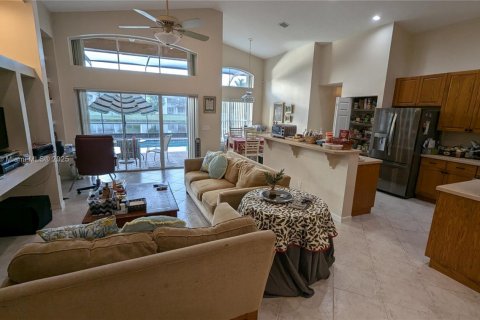 Casa en venta en Pembroke Pines, Florida, 5 dormitorios, 261.33 m2 № 1937804 - foto 13