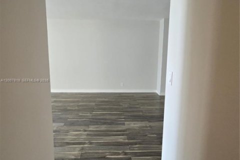 Copropriété à vendre à Hallandale Beach, Floride: 2 chambres, 118.91 m2 № 2072478 - photo 29