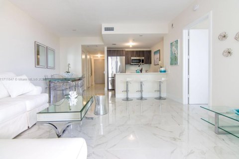 Купить кондоминиум в Майами, Флорида 1 спальня, 69.03м2, № 2053550 - фото 3