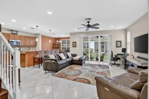 House in Davie, Florida 3 bedrooms, 209.22 sq.m. № 2004871 - photo 7