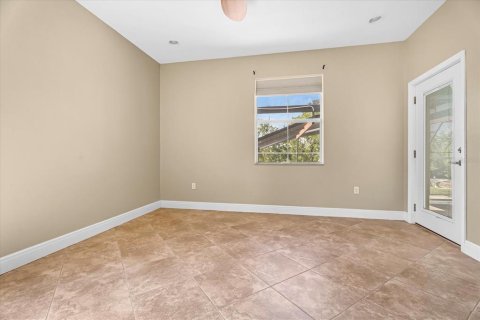 House in Deltona, Florida 4 bedrooms, 218.69 sq.m. № 1866062 - photo 11