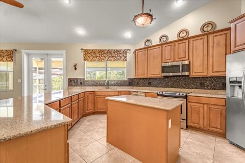 House in Deltona, Florida 4 bedrooms, 218.69 sq.m. № 1866062 - photo 5