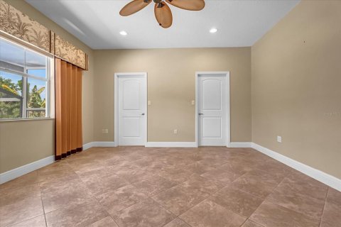 House in Deltona, Florida 4 bedrooms, 218.69 sq.m. № 1866062 - photo 7