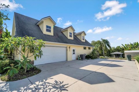 House in Deltona, Florida 4 bedrooms, 218.69 sq.m. № 1866062 - photo 17