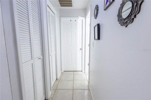 Propiedad comercial en venta en Kissimmee, Florida, 4 dormitorios, 181.9 m2 № 1654703 - foto 7