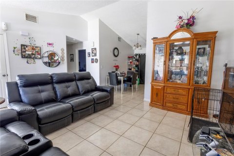 Propiedad comercial en venta en Kissimmee, Florida, 4 dormitorios, 181.9 m2 № 1654703 - foto 29