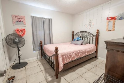 Propiedad comercial en venta en Kissimmee, Florida, 4 dormitorios, 181.9 m2 № 1654703 - foto 14