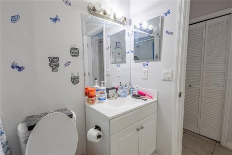 Propiedad comercial en venta en Kissimmee, Florida, 4 dormitorios, 181.9 m2 № 1654703 - foto 9
