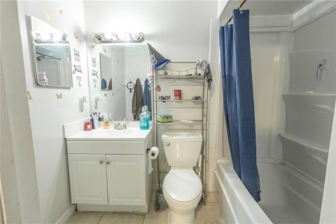 Propiedad comercial en venta en Kissimmee, Florida, 4 dormitorios, 181.9 m2 № 1654703 - foto 13