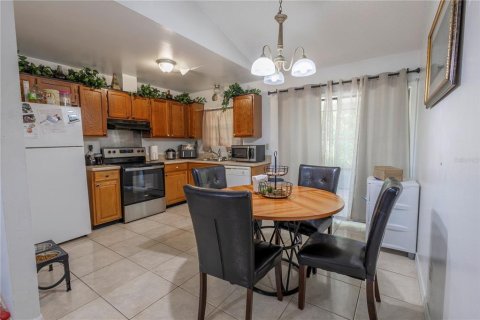 Propiedad comercial en venta en Kissimmee, Florida, 4 dormitorios, 181.9 m2 № 1654703 - foto 25