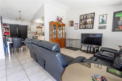 Propiedad comercial en venta en Kissimmee, Florida, 4 dormitorios, 181.9 m2 № 1654703 - foto 30