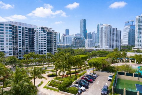 Купить кондоминиум в Майами, Флорида 2 спальни, 161.09м2, № 2067826 - фото 23