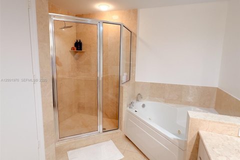 Купить кондоминиум в Майами, Флорида 2 спальни, 161.09м2, № 2067826 - фото 10