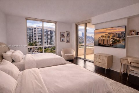 Купить кондоминиум в Майами, Флорида 2 спальни, 161.09м2, № 2067826 - фото 8
