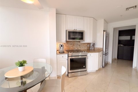 Купить кондоминиум в Майами, Флорида 2 спальни, 161.09м2, № 2067826 - фото 16