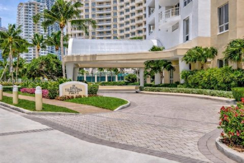 Купить кондоминиум в Майами, Флорида 2 спальни, 161.09м2, № 2067826 - фото 27