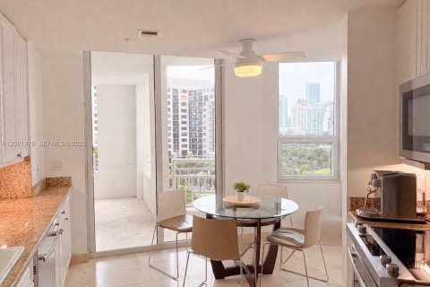 Купить кондоминиум в Майами, Флорида 2 спальни, 161.09м2, № 2067826 - фото 17