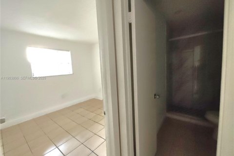 Condominio en alquiler en Palmetto Bay, Florida, 2 dormitorios, 74.41 m2 № 2027159 - foto 17