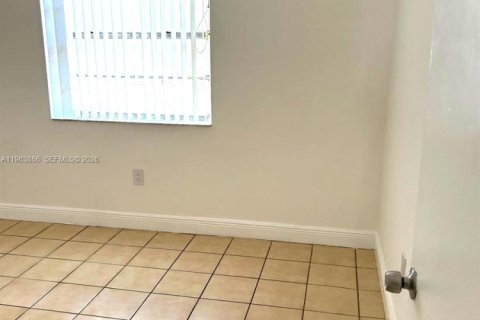 Condominio en alquiler en Palmetto Bay, Florida, 2 dormitorios, 74.41 m2 № 2027159 - foto 8