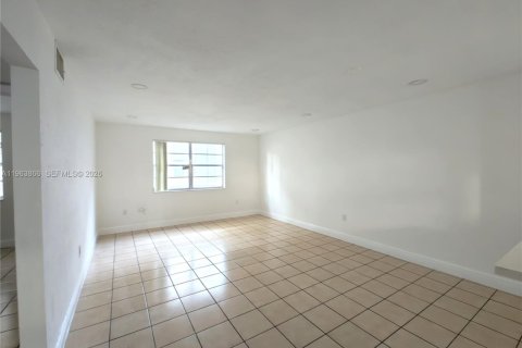 Condominio en alquiler en Palmetto Bay, Florida, 2 dormitorios, 74.41 m2 № 2027159 - foto 9